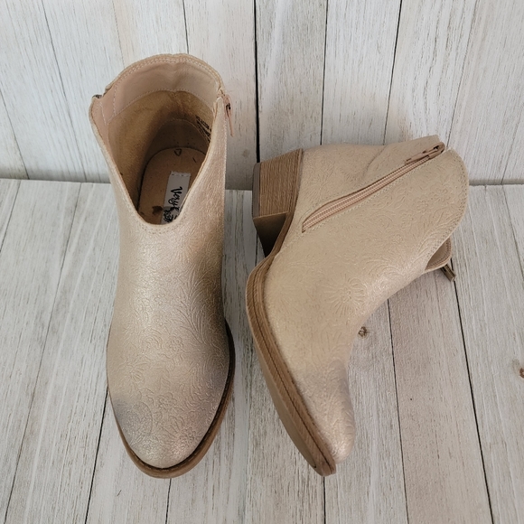 50% OFF SALE-GYPSY JAZZ- DIVINE TOOLED NUDE BOOTIES - Picture 8 of 8